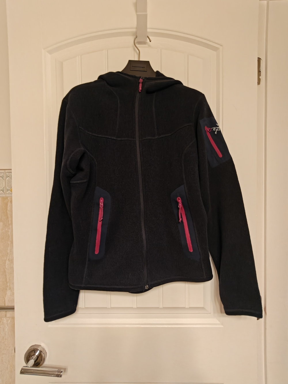 Arc'teryx Women's Covert Hoody- Size Medium